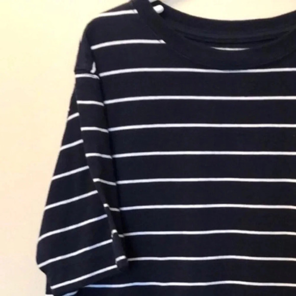 LANDS’ END NWOT BOYS TSHIRT TOP SHIRT SUMMER CASUAL NAVY BLUE STRIPES SIZE 10 12 - Picture 3 of 4